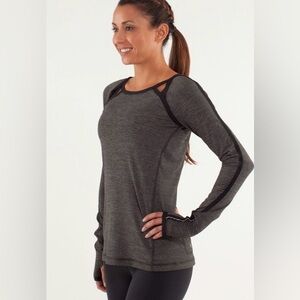 Lululemon Run: Team Spirit Long Sleeve in Black